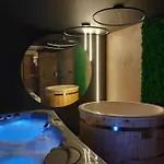 W Gorach Blask Beskidu- Sauna, Jacuzzi, Balia W Cenie Villa Złatna