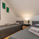 W Gorach Blask Beskidu- Sauna, Jacuzzi, Balia W Cenie Villa Złatna