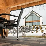 W Gorach Blask Beskidu- Sauna, Jacuzzi, Balia W Cenie Villa Złatna